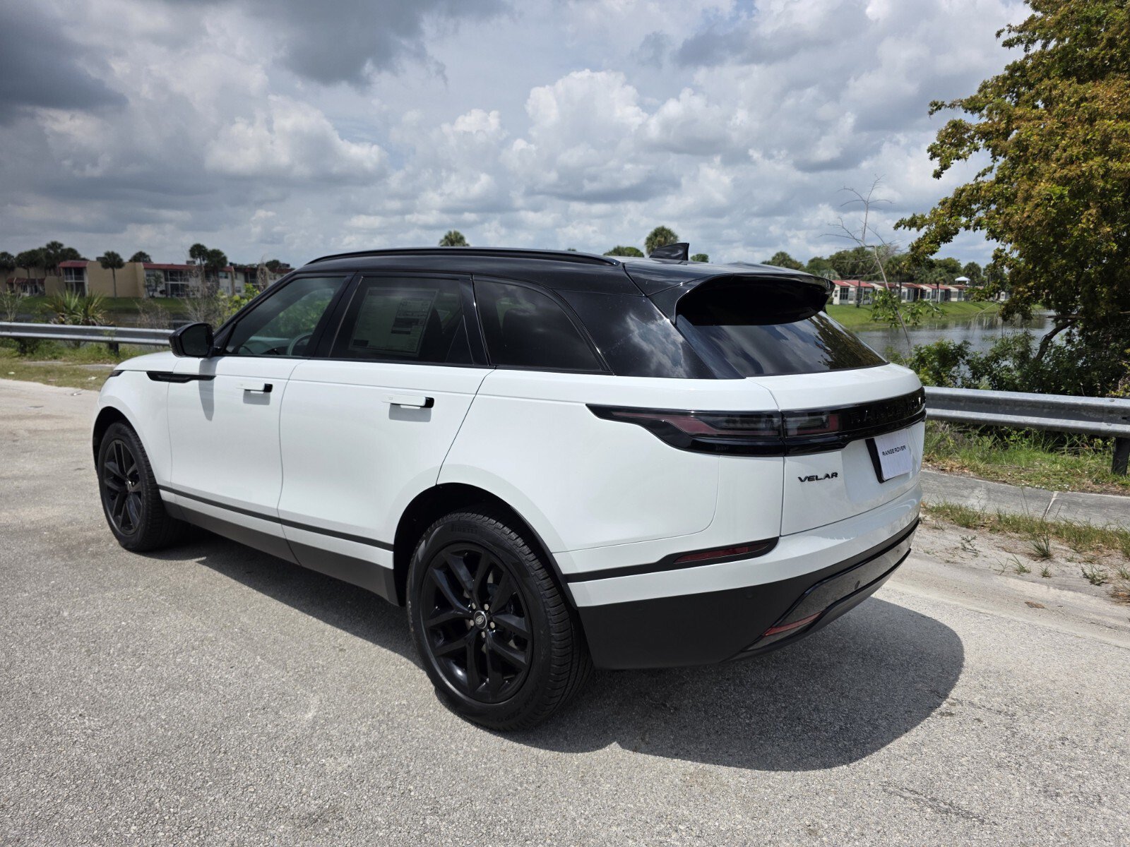 Used 2026 Land Rover Range Rover Velar S AWD/4WD image 2