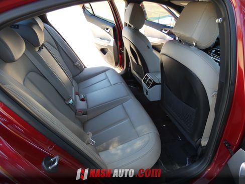 Used 2022 Genesis G70 2.0T RWD image 34
