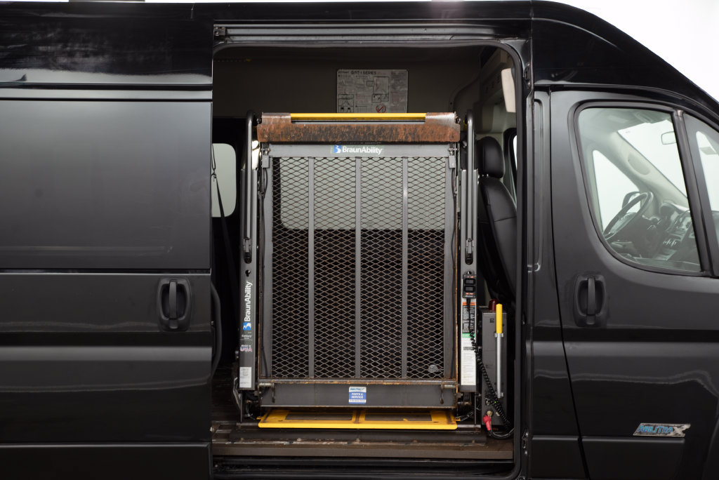 Used 2019 RAM ProMaster 2500 FWD image 2