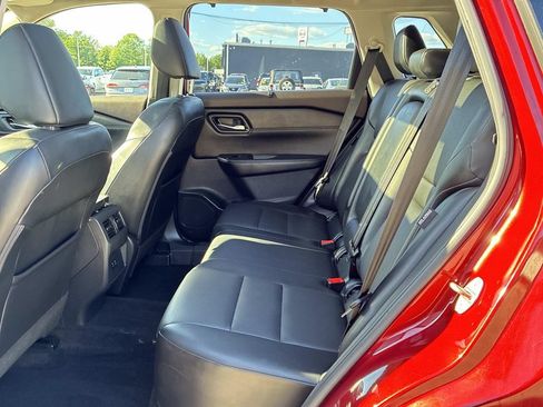 Used 2022 Nissan Rogue SV w/ SV Premium Package AWD/4WD image 16