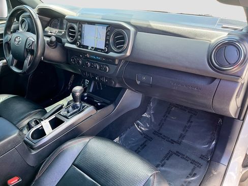 Used 2021 Toyota Tacoma TRD Pro AWD/4WD image 31
