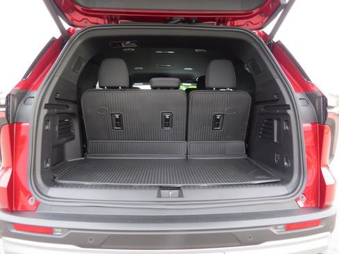 New 2026 Chevrolet Traverse LT w/ LPO, Floor Liner Package image 13