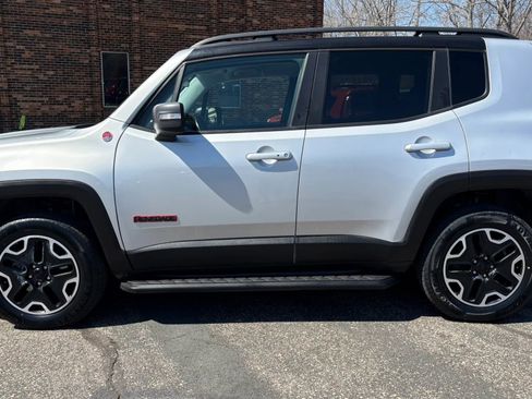 Used 2016 Jeep Renegade Trailhawk image 5