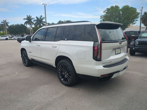 Used 2023 Cadillac Escalade V w/ Heavy-Duty Trailer Package AWD/4WD image 8