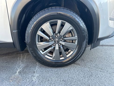 Used 2022 Nissan Pathfinder SV w/ Cargo Package image 10