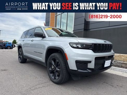 Used 2023 Jeep Grand Cherokee L Laredo AWD/4WD image 1