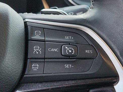 Used 2021 Jeep Grand Cherokee L Laredo w/ Luxury Tech Group I image 21