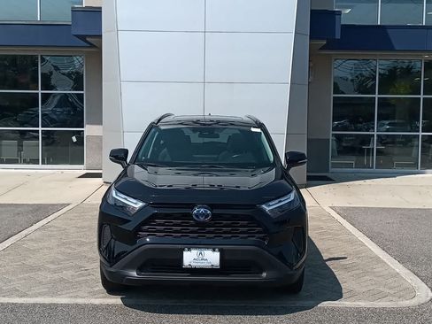 Used 2024 Toyota RAV4 XLE w/ Convenience Package AWD/4WD image 8