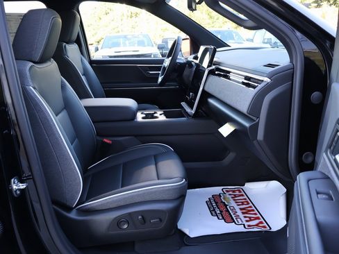 New 2026 GMC Sierra EV Elevation w/ Premium Package image 38