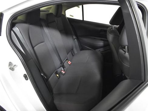 Used 2025 Toyota Corolla LE FWD image 27