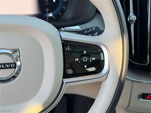 Used 2025 Volvo XC60 B5 Ultra w/ Protection Package Premier image 30