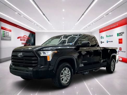 Used 2022 Toyota Tundra SR5 w/ SR5 Convenience Package image 4
