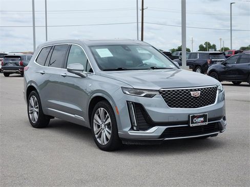 Used 2024 Cadillac XT6 Premium Luxury image 3