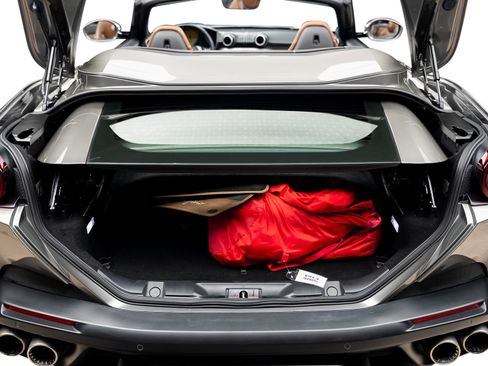 Used 2019 Ferrari Portofino RWD image 59