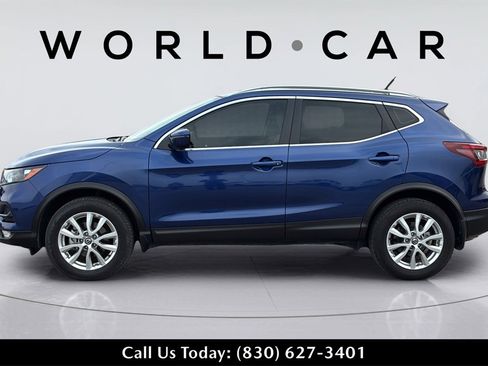 Used 2021 Nissan Rogue Sport SV image 12