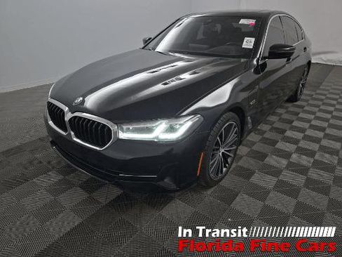 Used 2023 BMW 530e image 1