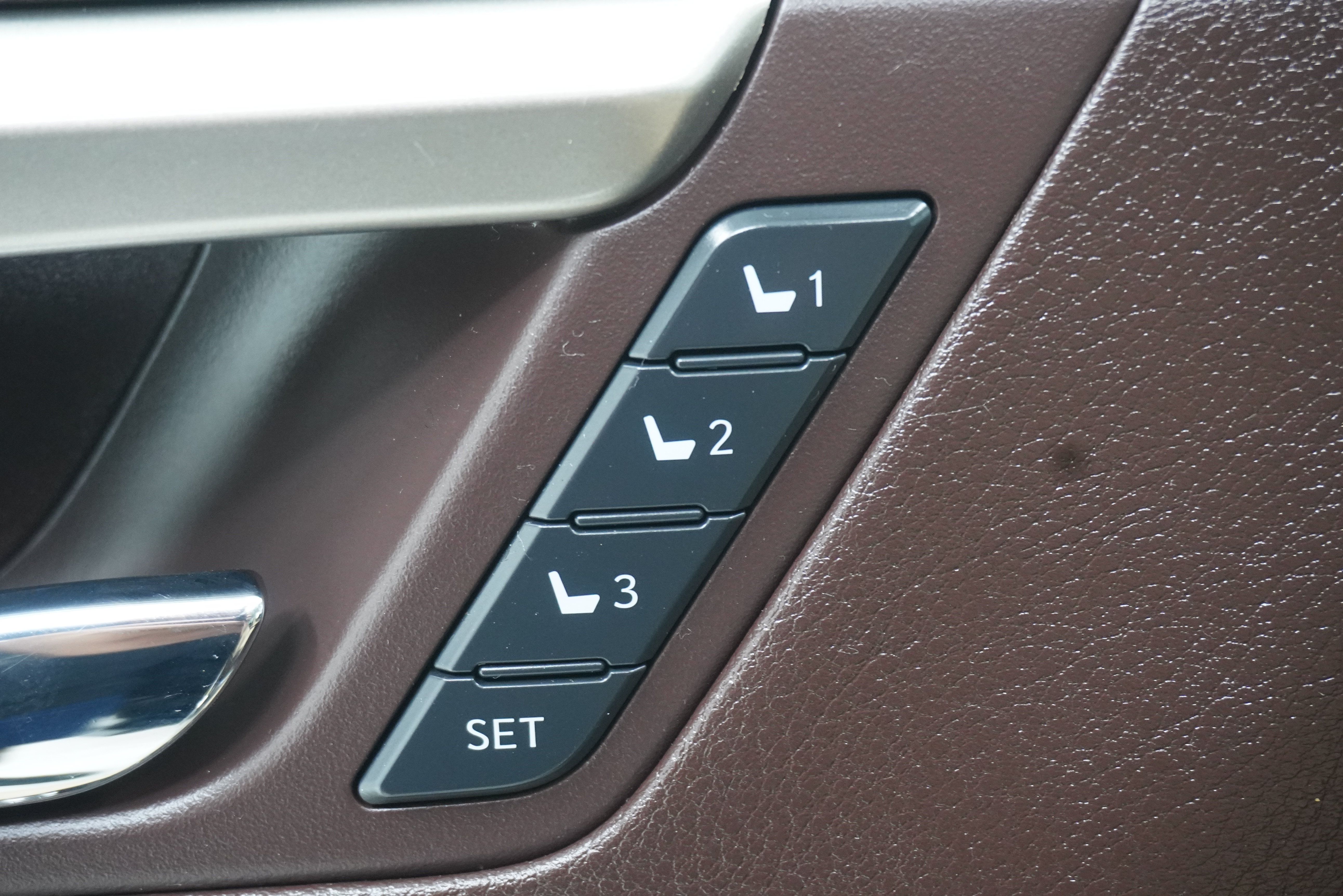 Used 2017 Lexus RX 350 FWD w/ Premium Package image 16