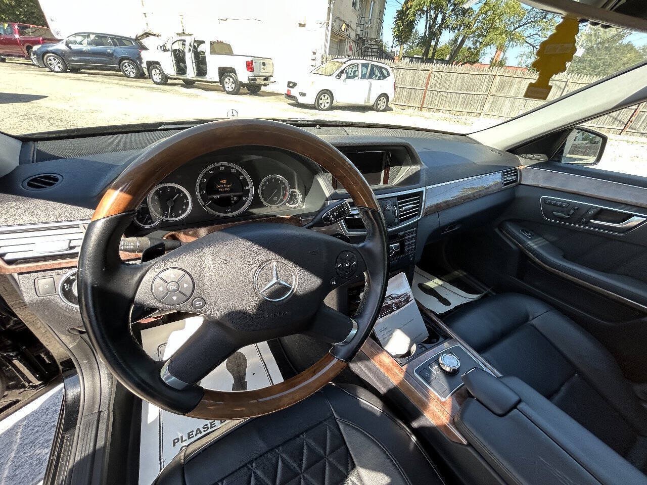 Used 2013 Mercedes-Benz E 350 Sedan image 5