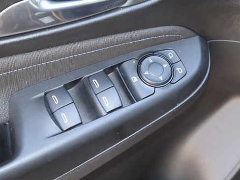 Used 2024 Buick Envista Sport Touring w/ Convenience I Package FWD image 21
