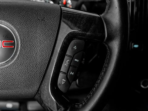 Used 2023 GMC Savana 2500 image 42