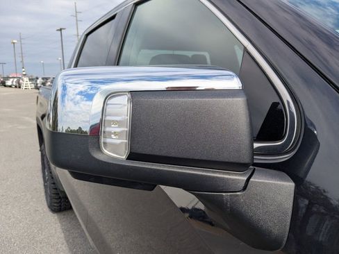 Used 2025 GMC Sierra 1500 SLT image 12