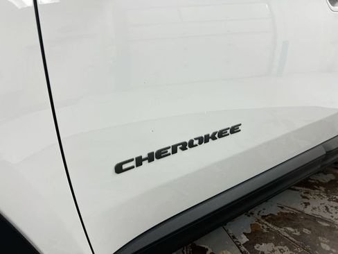 New 2026 Jeep Cherokee Limited AWD/4WD image 25