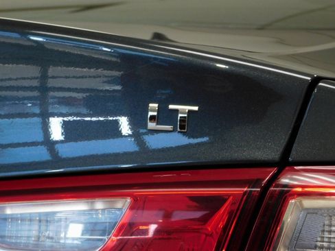 Used 2018 Chevrolet Malibu LT image 77