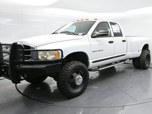 Used 2005 Dodge Ram 3500 Truck SLT image 3