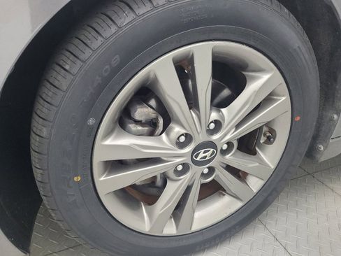 Used 2018 Hyundai Elantra SEL w/ Cargo Package FWD image 31