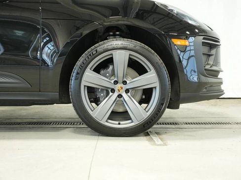 Certified 2026 Porsche Macan AWD/4WD image 40