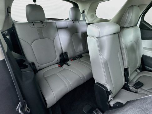 Certified 2023 Honda Pilot Touring image 29