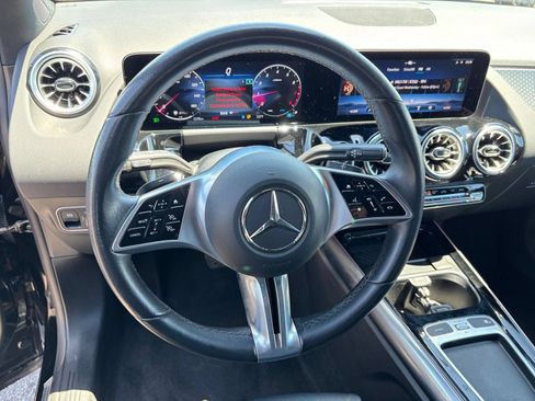 Used 2025 Mercedes-Benz GLA 250 image 29