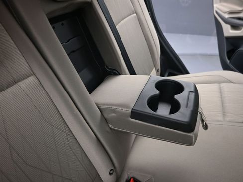 Used 2021 Ford EcoSport SE w/ SE Convenience Package image 26