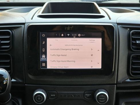 Used 2025 RAM ProMaster 2500 w/ Convenience Group image 29