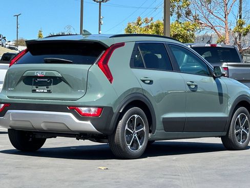 New 2026 Kia Niro EX w/ EX Premium Package FWD image 4