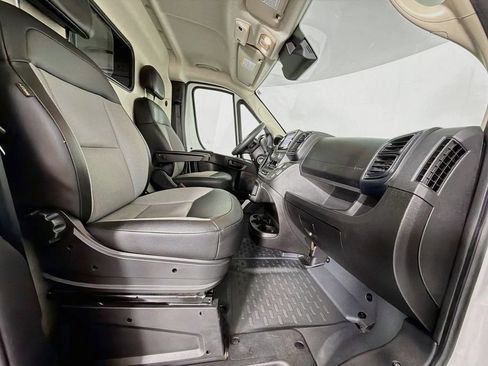 Used 2024 RAM ProMaster 2500 w/ Convenience Group FWD image 27