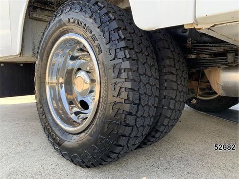 Used 2021 RAM 3500 Tradesman w/ Chrome Appearance Group AWD/4WD image 25