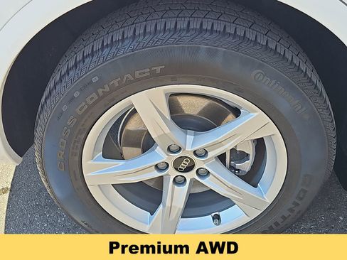 Used 2023 Audi Q5 2.0T Premium w/ Convenience Package AWD/4WD image 12