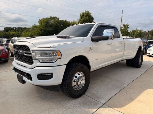 Used 2023 RAM 3500 Laramie AWD/4WD image 22
