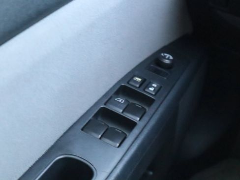 Used 2012 Nissan Sentra 2.0 SR FWD image 25