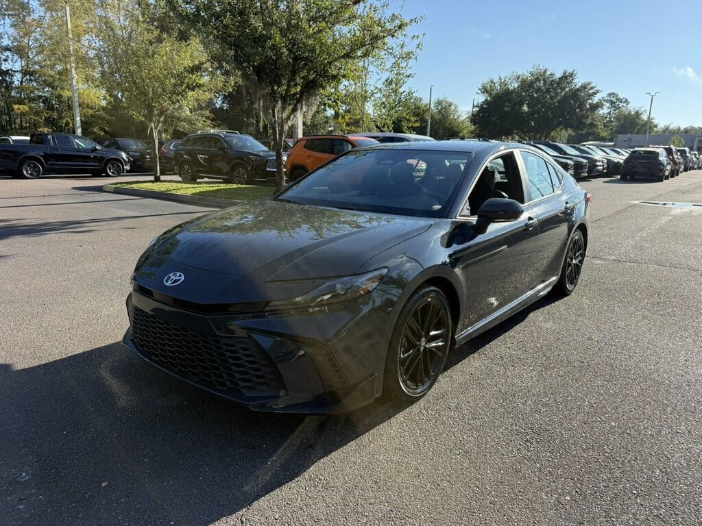 Used 2026 Toyota Camry SE FWD image 1
