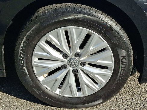 Used 2019 Volkswagen Jetta S w/ Driver Assistance Package FWD image 9