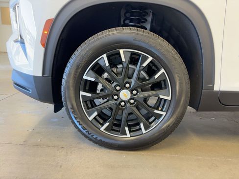 New 2026 Chevrolet Traverse LT w/ Sun and Wheel Package image 11