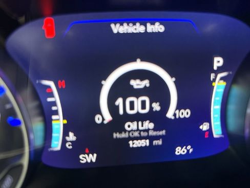 Used 2025 Chrysler Pacifica Select FWD image 18
