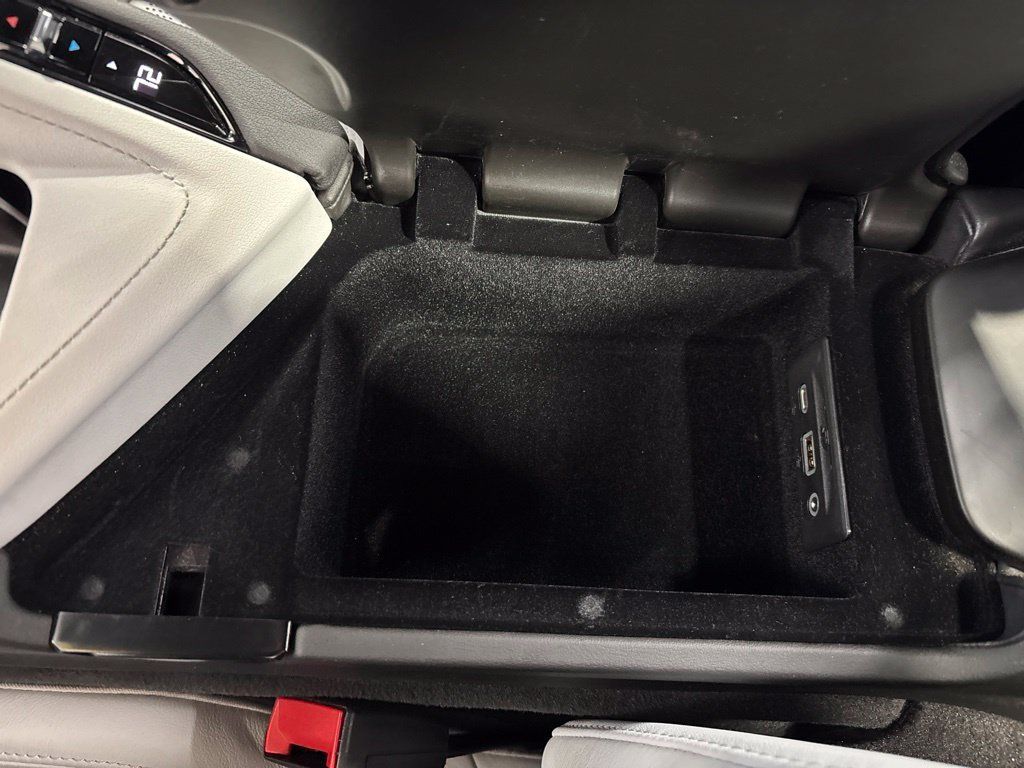 Used 2020 Chevrolet Corvette Stingray Preferred Conv w/ 2LT Preferred Equipment Group RWD image 43