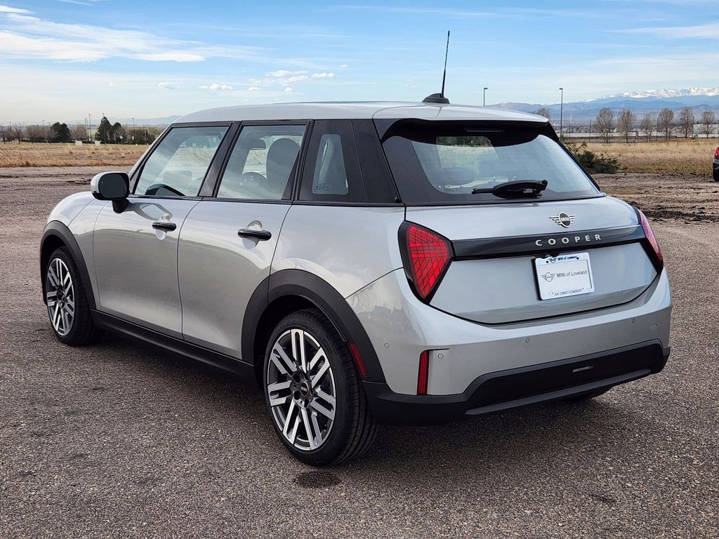 Used 2026 MINI Cooper 4-Door Hardtop FWD image 3