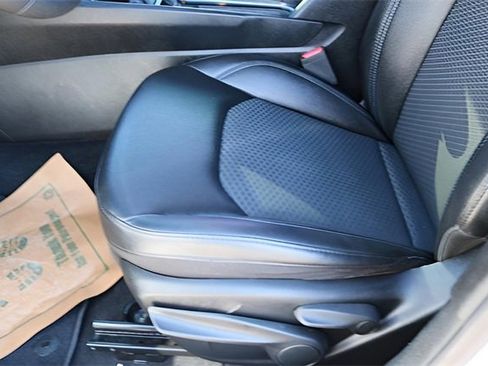 Used 2024 Jeep Compass Latitude image 13