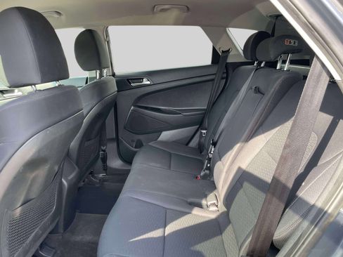 Used 2019 Hyundai Tucson SE image 11