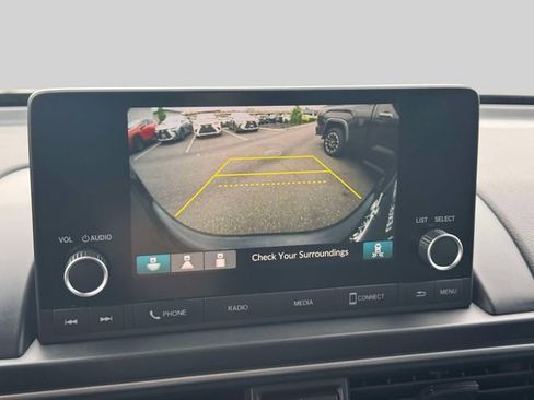 Used 2025 Honda Pilot Sport image 33