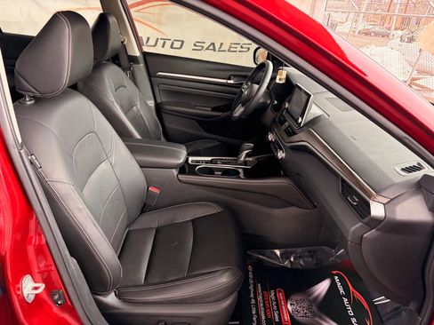 Used 2020 Nissan Altima 2.5 SL FWD image 70